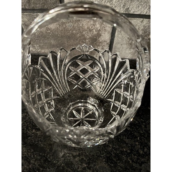 Meredian 8” Crystal Basket by Crystal Clear Industries - Picture 5 of 6